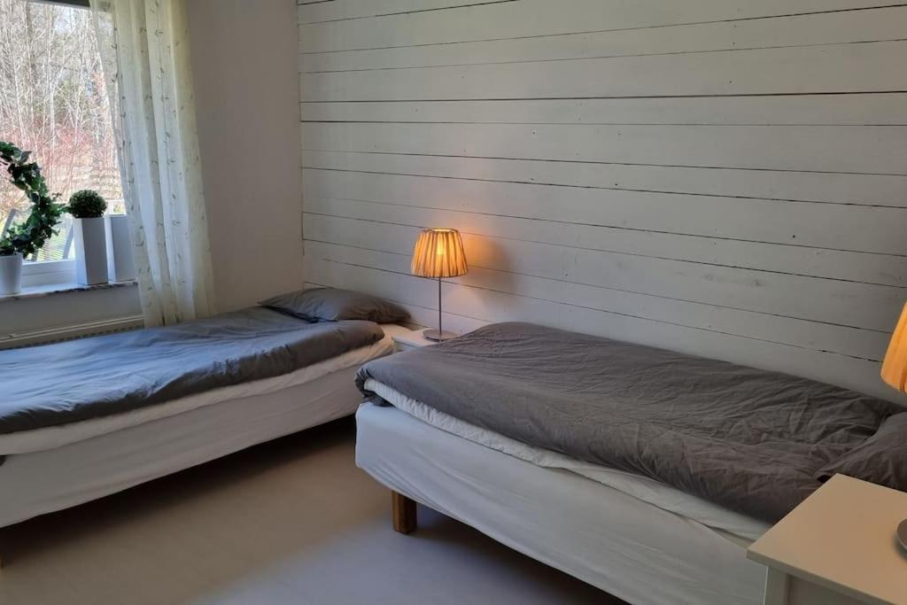 Trivsamt Parhus I Lugnt Omrade Inne I Tranas! Ngoại thất bức ảnh